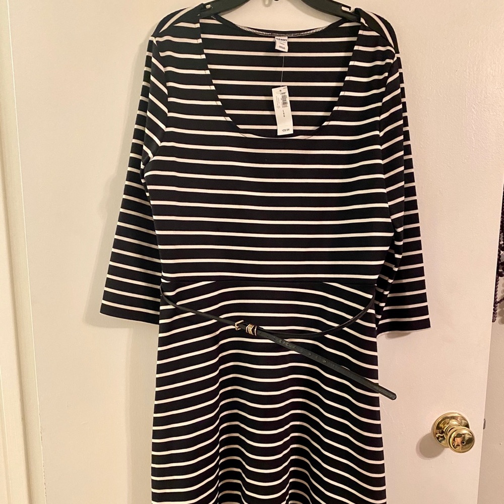 NWT Old Navy black with cream stripe dress Large